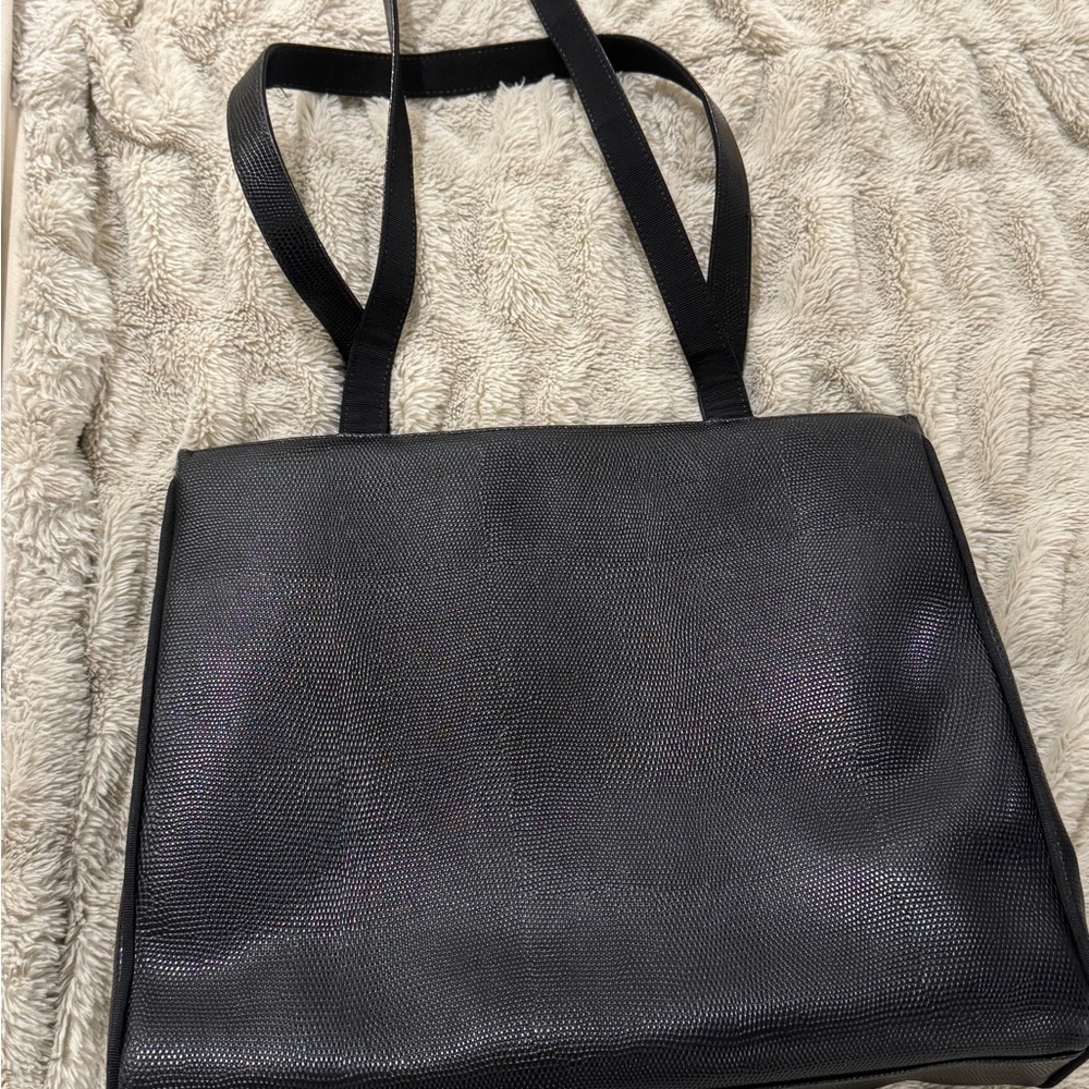 Salvatore Ferragamo Vara Bow Tote Bag - Black Textured Leather - EUC - Picture 5 of 8
